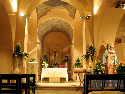 Santa Maria della Croce, a Casaranello.