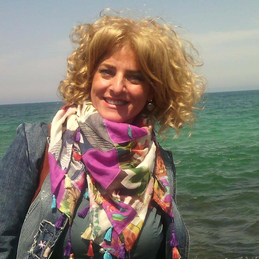 Nell'immagine in alto Rita De Vito, dirigente scolastica a Porto Cesareo.