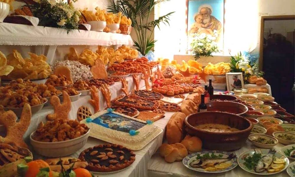 La Mattra di San Giuseppe nel Salento: tavole imbandite a festa e solidarietà