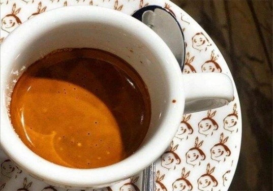 Classica tazzina di caffè.