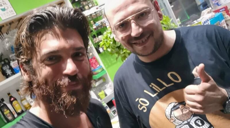 Can Yaman a Porto Cesareo.