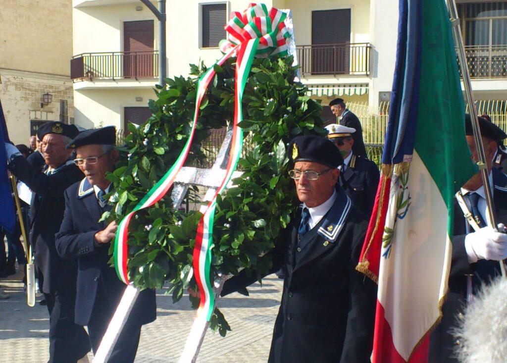 Cerimonia ai Caduti a Porto Cesareo.