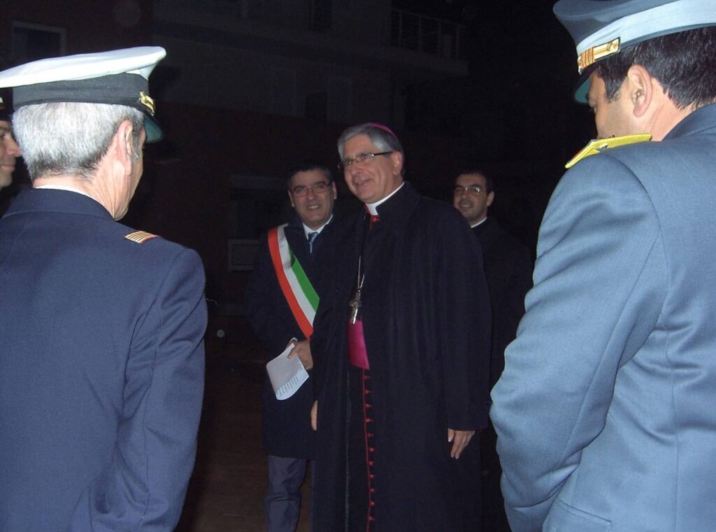 Visita pastorale del Vescovo Filograna a Porto Cesareo nel 2013