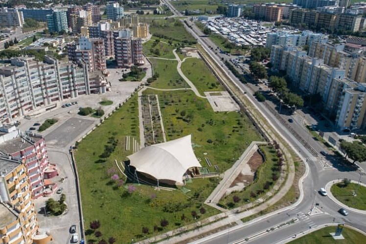 A vele spiegate parco trax road Lecce
