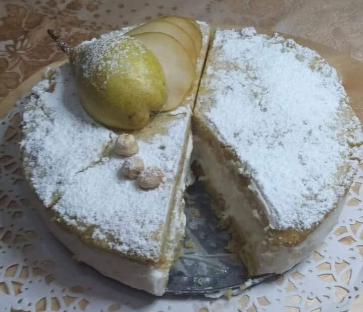 Torta con la pera e ricotta
