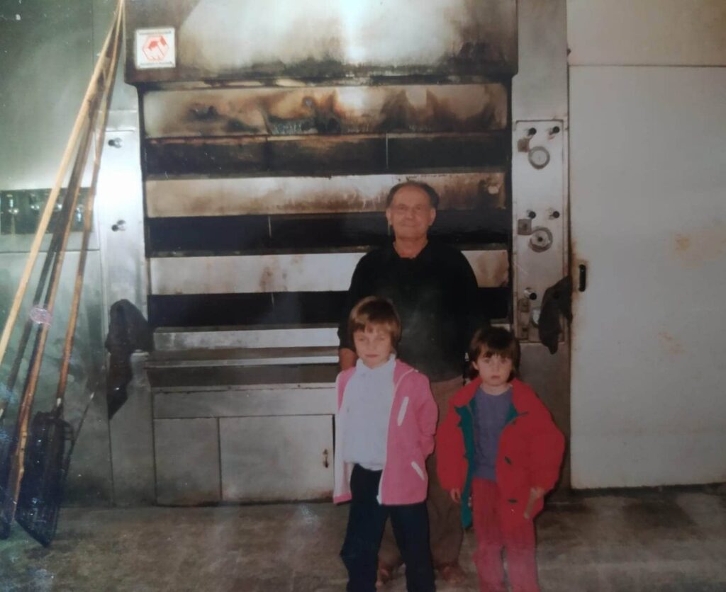 Il fornaio a Porto Cesareo: Luigi Greco con la sua famiglia.