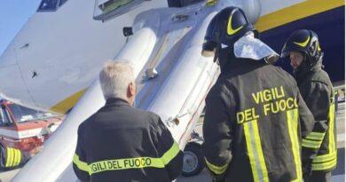 Aeroporto di Brindisi, incendio al motore