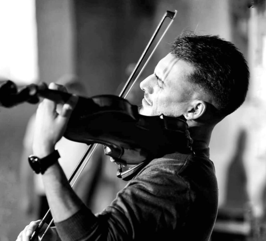Adrenaline, il nuovo singolo strumentale del violinista Joele Micelli