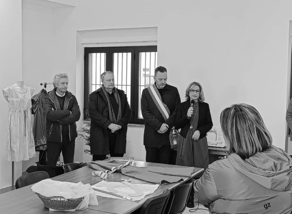 Centro riuso abiti a Leverano
