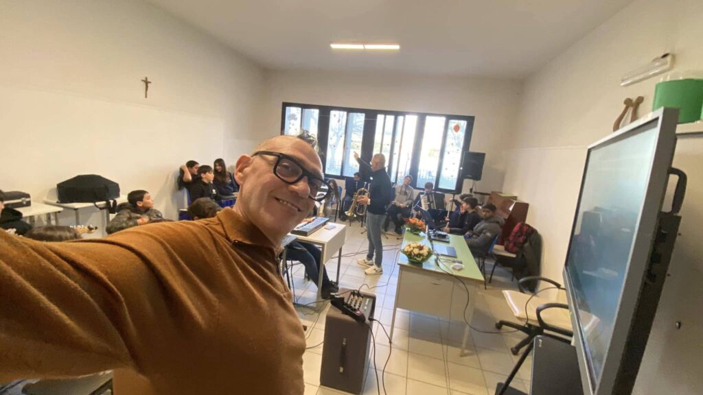 Cisaria Mia, Inno su Porto Cesareo di Nandu Popu