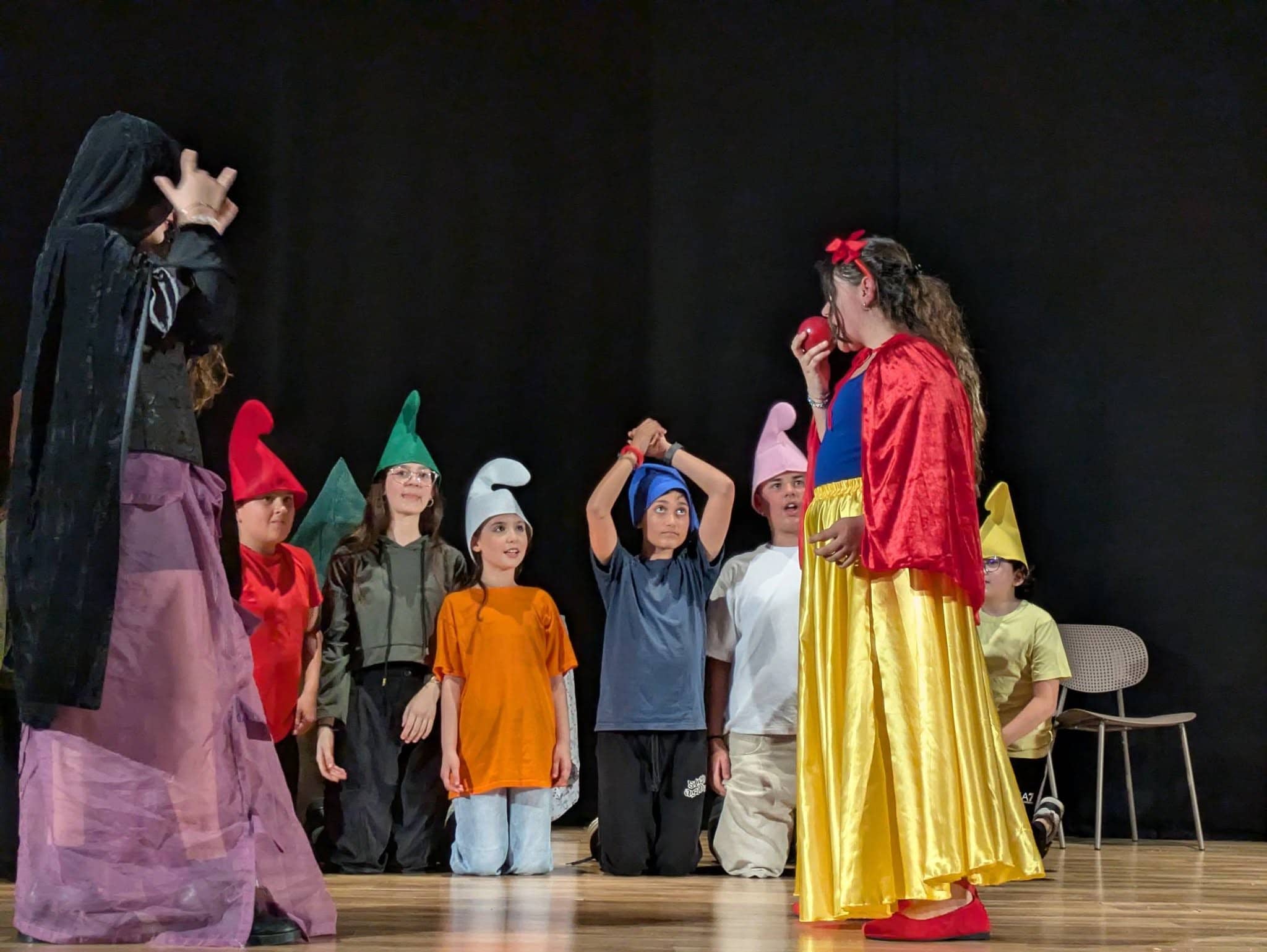 Il Broduei Show incanta al Teatro Comunale di Leverano e registra il sold – out